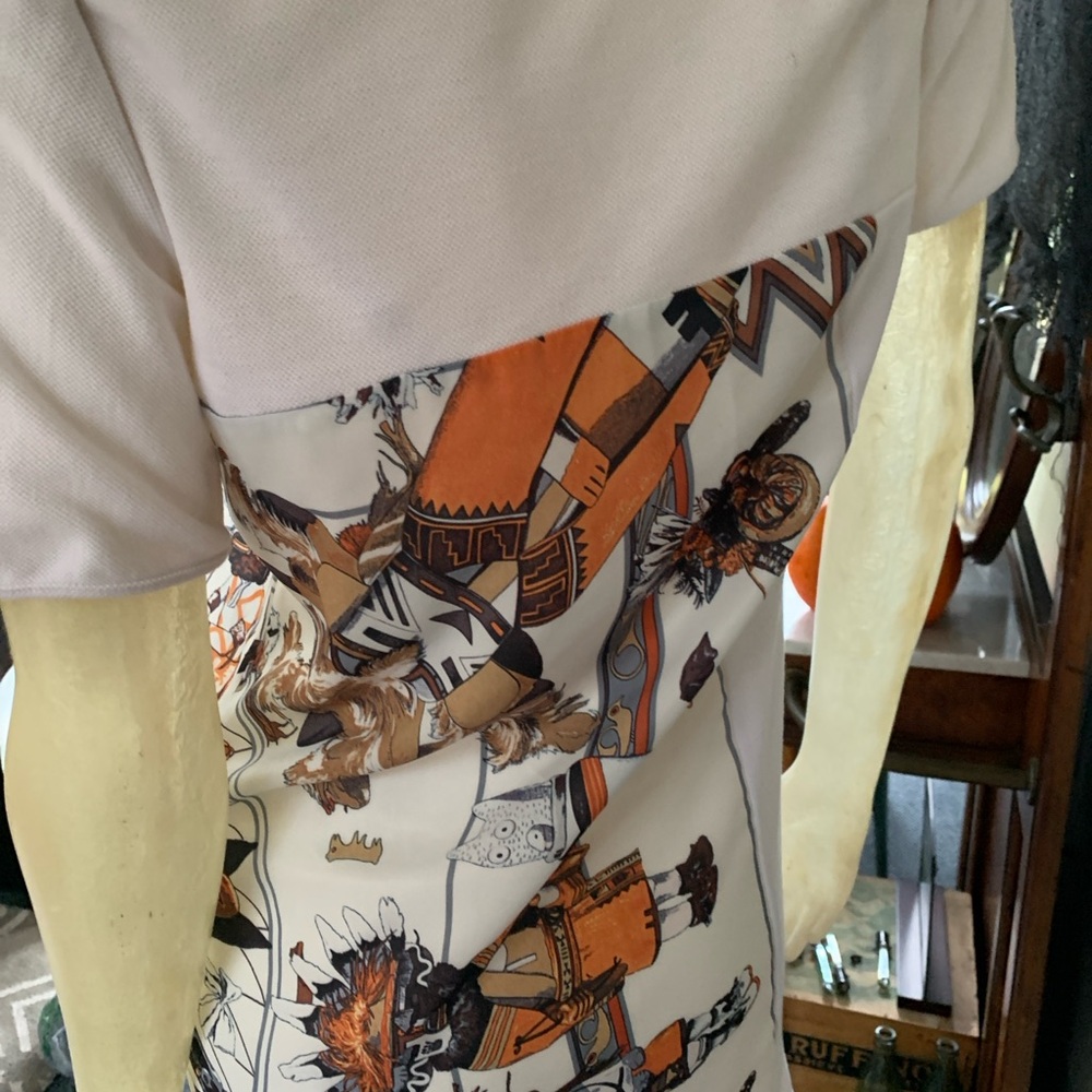 Boutique Inspired Graphic Dress - Picture 5 of 10